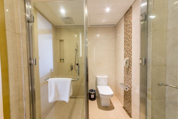 Room 14 of 39