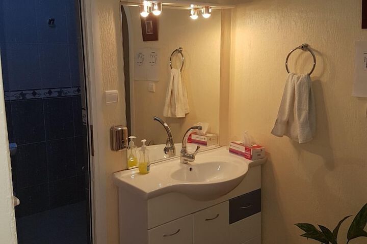 Room 15 of 15