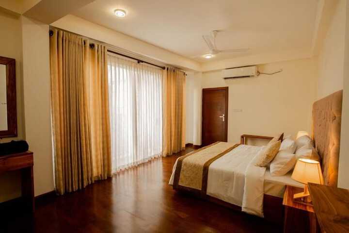 Room 7 of 15