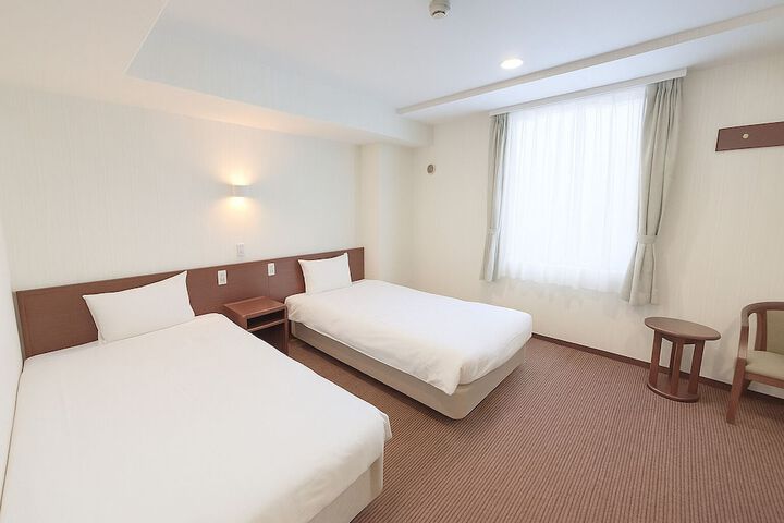 Room 6 of 39