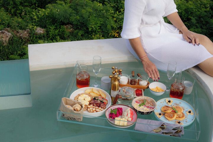 Breakfast/Coffee Service 96 of 138