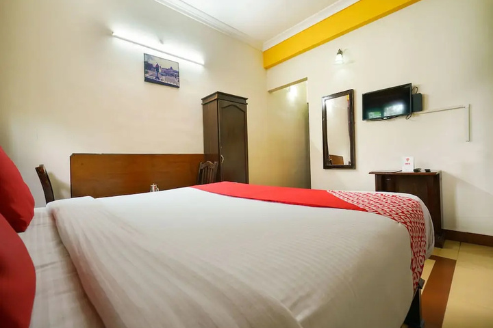 Room 3 of 9