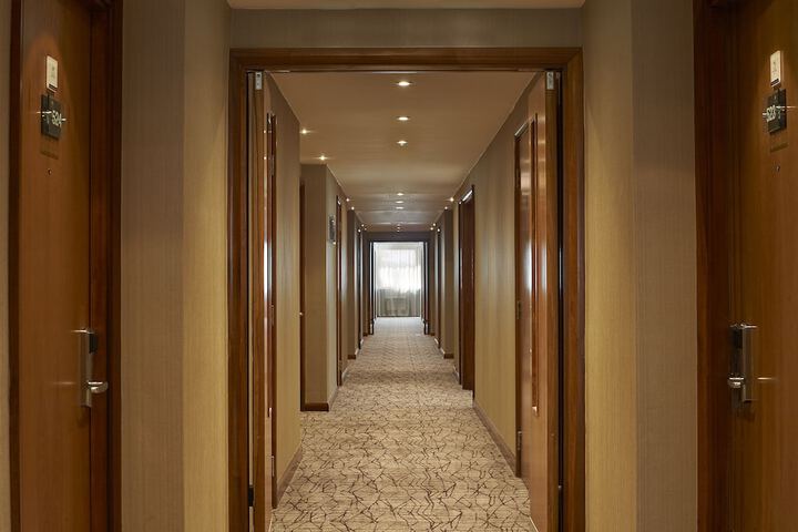 Room 13 of 46