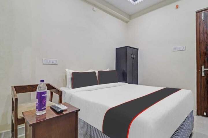 Room 6 of 14