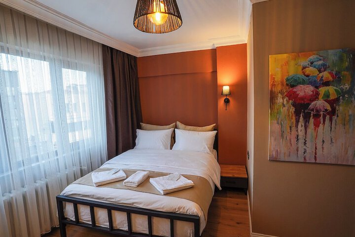 Room 16 of 37