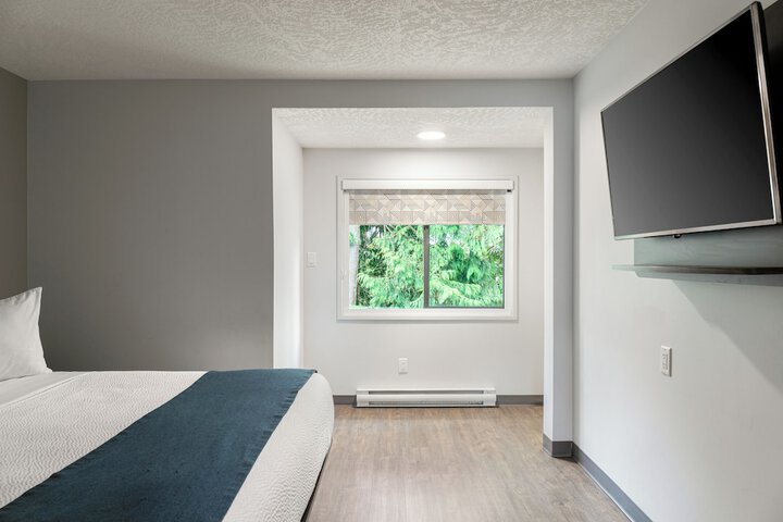 Room 6 of 51