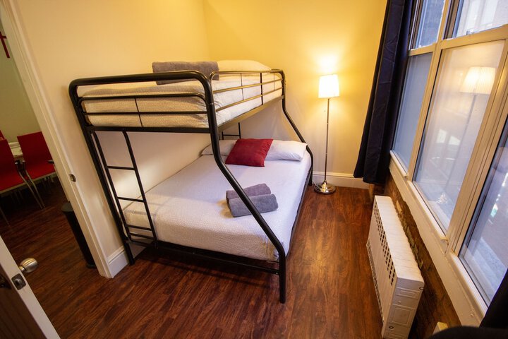 Room 11 of 121