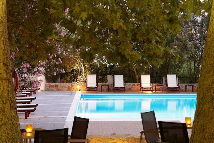 Pool Hotel
