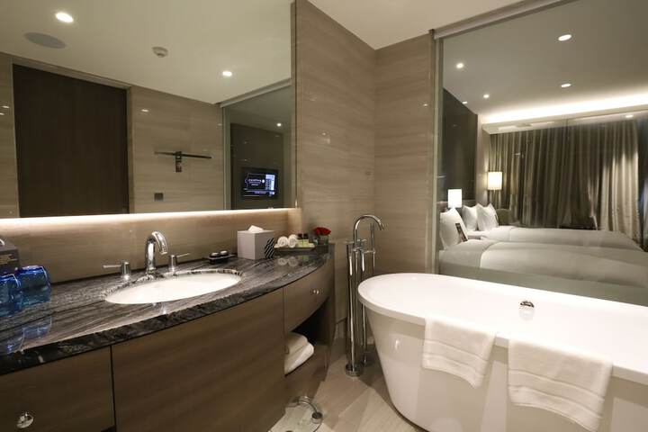 Room 46 of 113