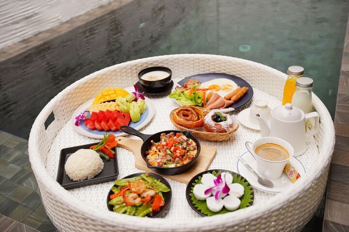 Breakfast/Coffee Service 38 of 52