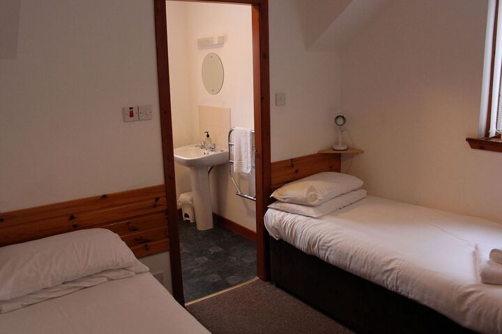 Room 15 of 112