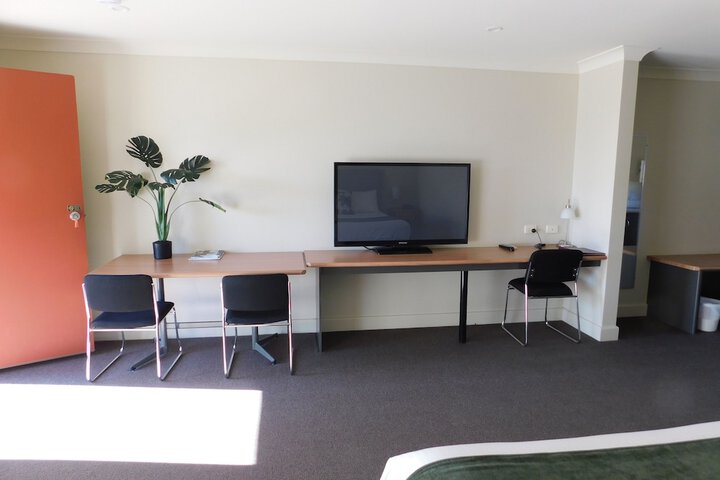Room 12 of 39