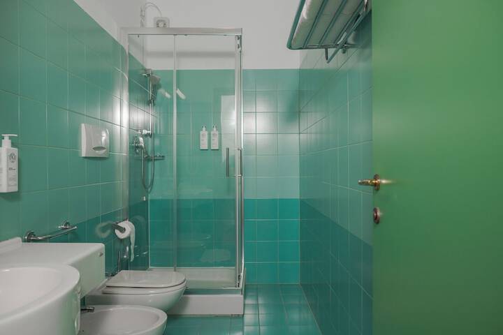 Room 18 of 27