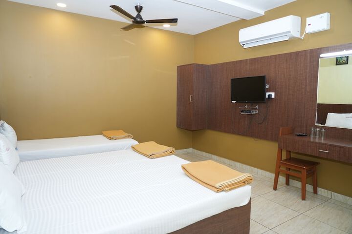 Room 14 of 21