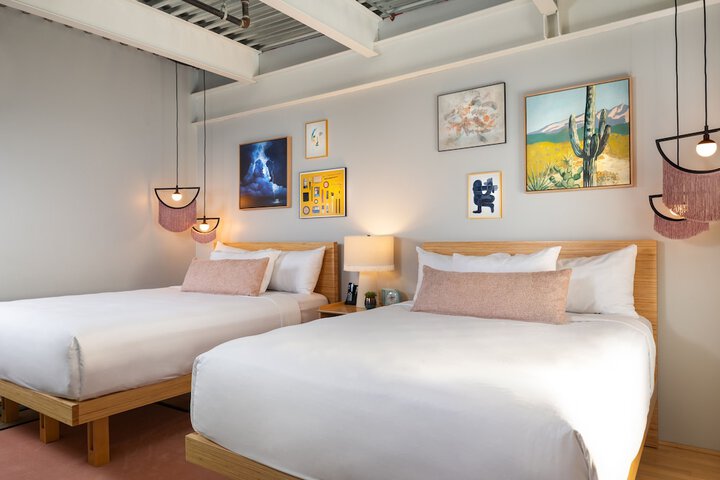 Room 8 of 62
