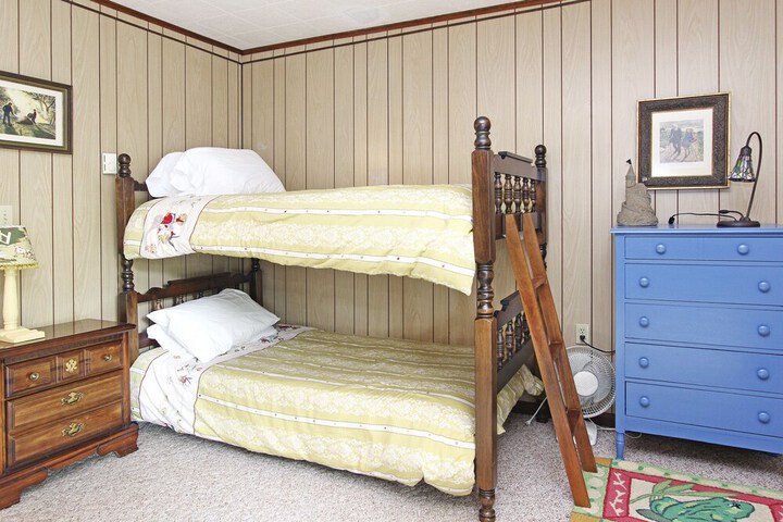 Room 5 of 22