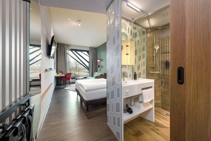 Room 29 of 164