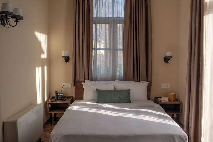 Room 36 of 115