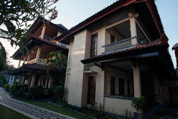 Puri Nusa Bungalow