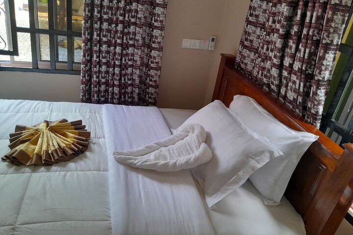 Room 37 of 65