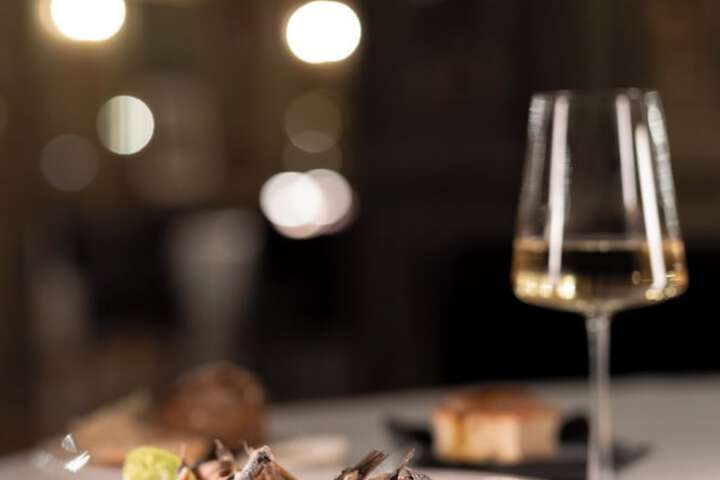Dining 95 of 146