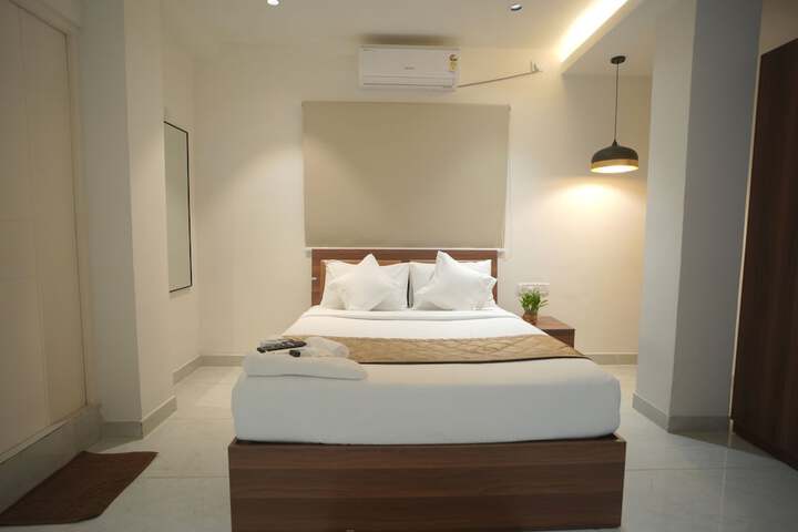 Room 16 of 40
