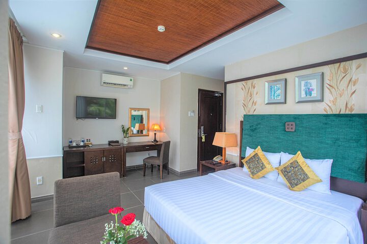 Room 10 of 56