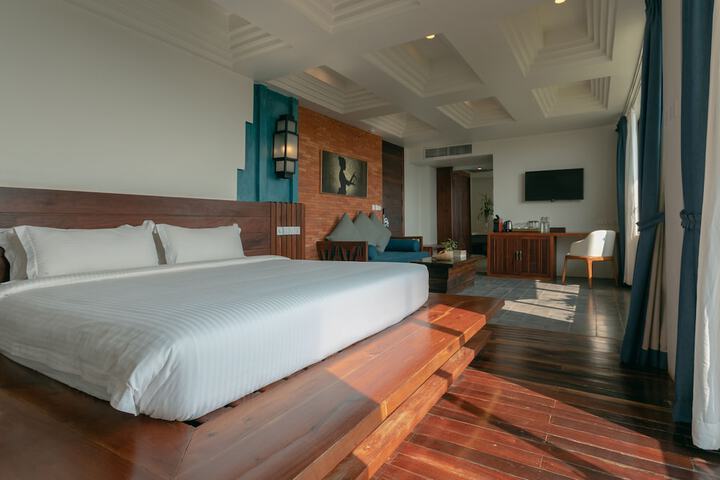 Room 42 of 155