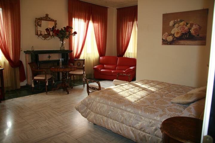 Room 13 of 22