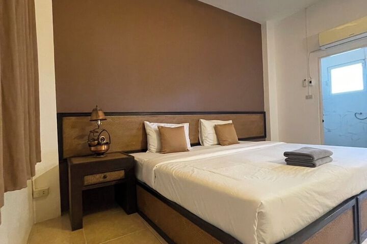 Room 42 of 76