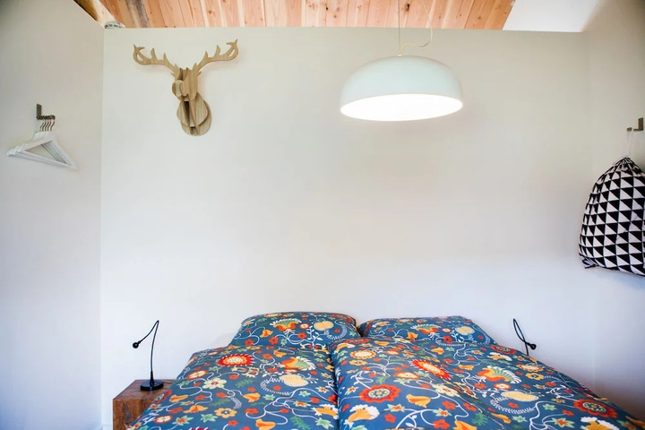 Room 3 of 16