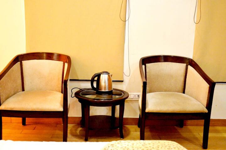 Breakfast/Coffee Service 18 of 42