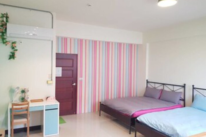 Room 27 of 38
