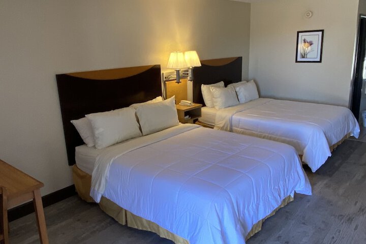 Room 2 of 6