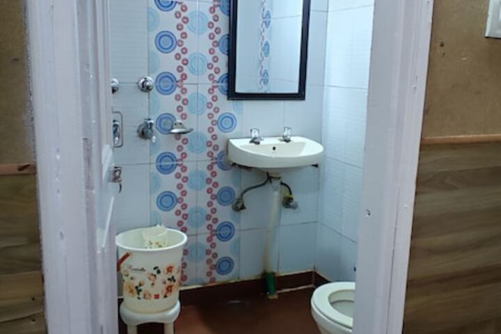 Room 48 of 69