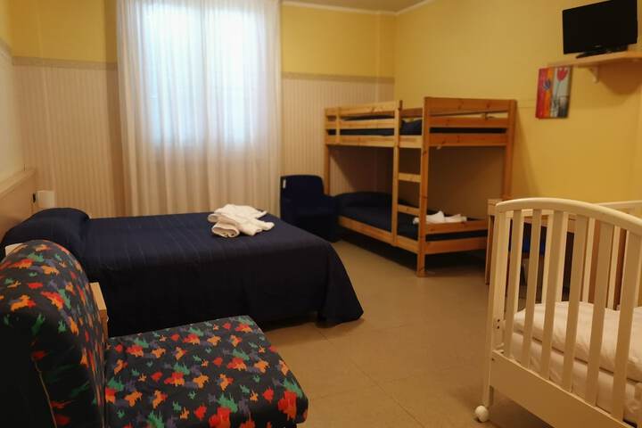 Room 12 of 41