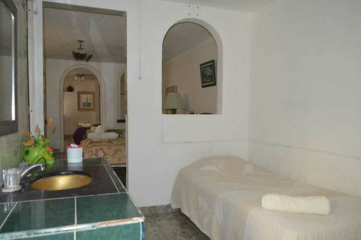 Room 5 of 17