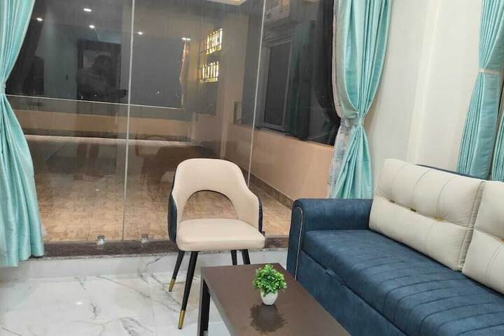 Room 3 of 21