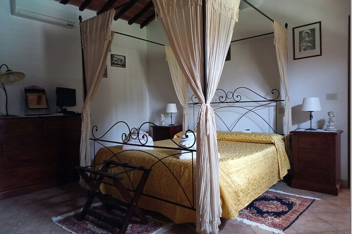 Room 2 of 24