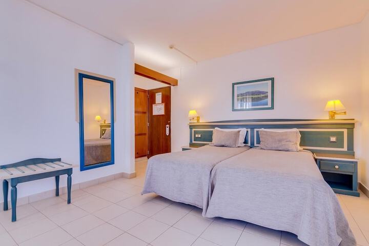 Room 9 of 29