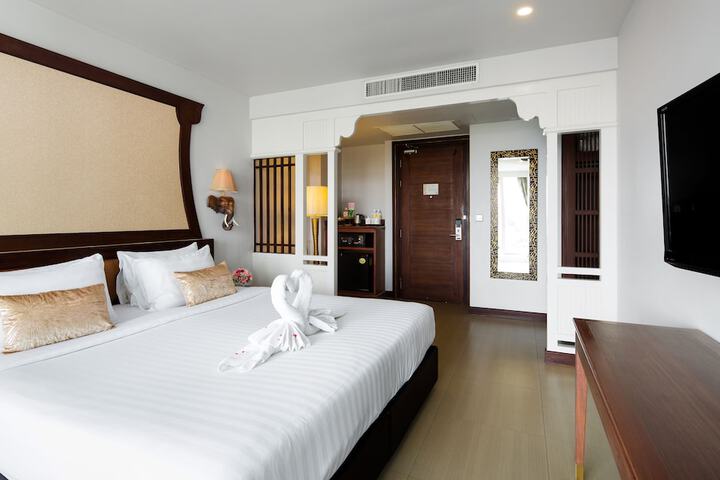 Room 34 of 140