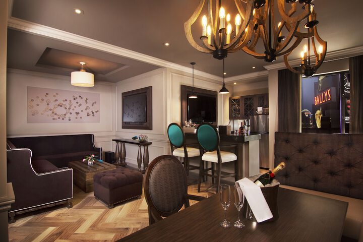 Room 13 of 52
