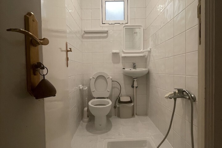 Room 16 of 17