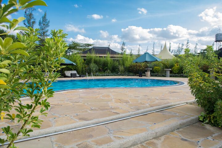 Pool 18 of 44