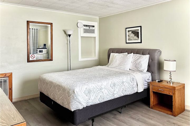 Room 12 of 23