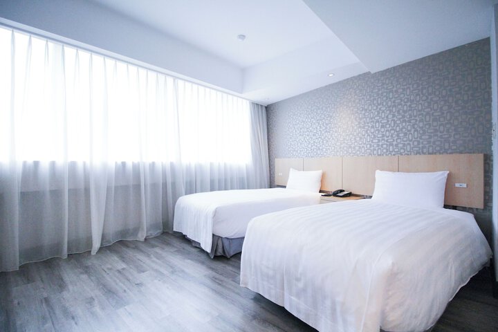 Room 35 of 52
