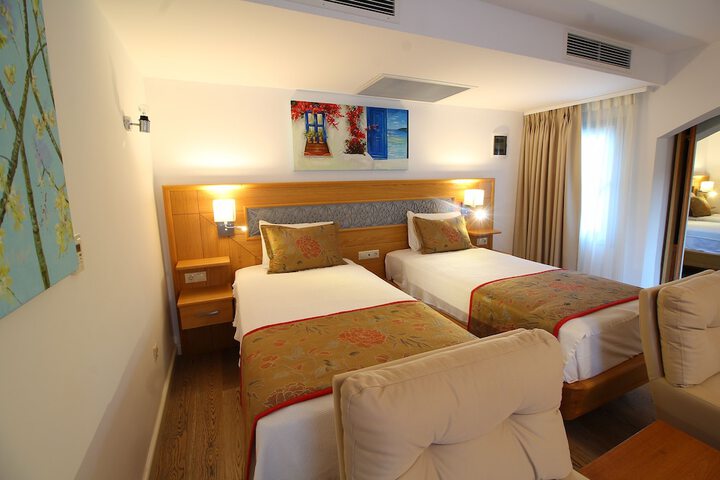 Room 3 of 36