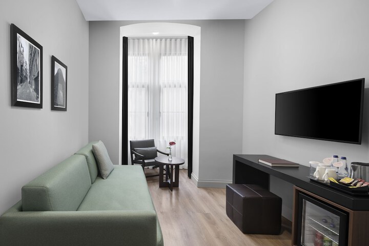 Room 41 of 79