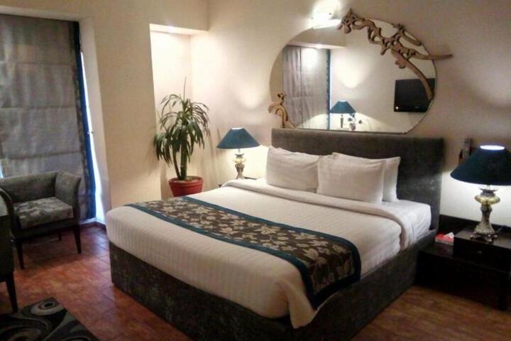 Hotel Days INN