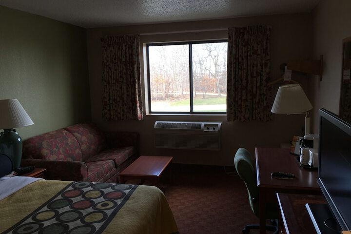 1 King Bed Suite (13 of 34)